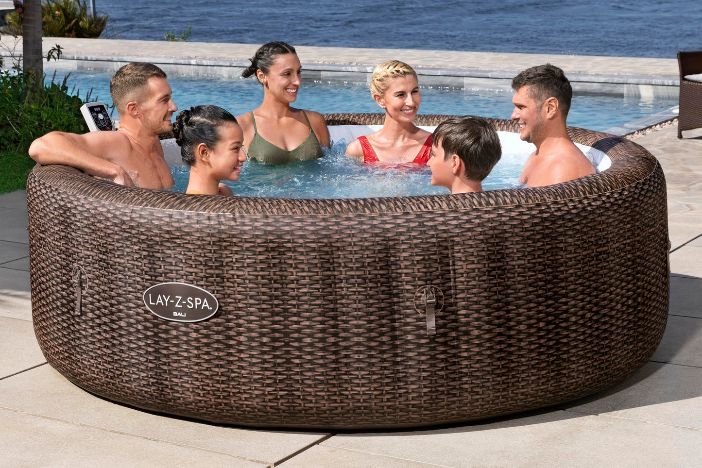Bestway Lay-Z-SPA Bali AirJet Whirlpool 7 Pers., Ø216x71 cm, Rattan, App & Pumpe